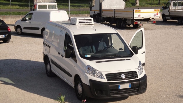Fiat Scudo TRASPORTO CARNE CON FRIGO E GANCERE, del 2008, 103.000 km, in vendita a San Zenone Degli Ezzelini (TV)