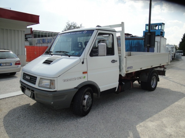 Iveco Daily TurboDaily 35.10 con Ribaltabile Trilaterale usato a SAN ZENONE DEGLI EZZELINI
