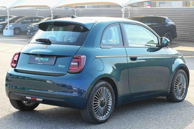 Fiat 500e Berlina 42 kWh La Prima - foto 3 di 4