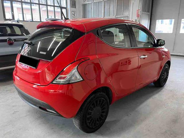 Lancia Ypsilon 1.0 FireFly S&S Hybrid Silver - foto 3 di 4
