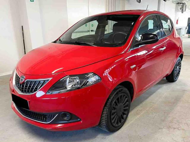 Lancia Ypsilon 1.0 FireFly S&S Hybrid Silver usato a PIANEZZA