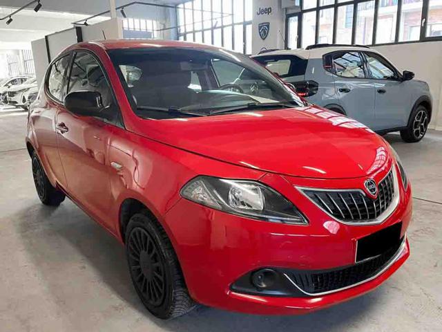 Lancia Ypsilon 1.0 FireFly S&S Hybrid Silver - foto 2 di 4