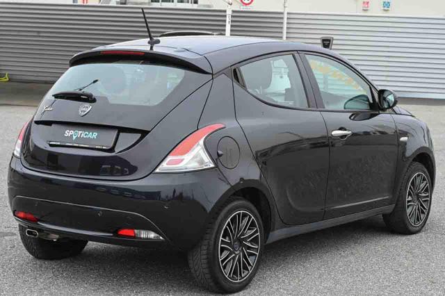 Lancia Ypsilon 1.2 69 CV S&S Platinum - foto 3 di 4