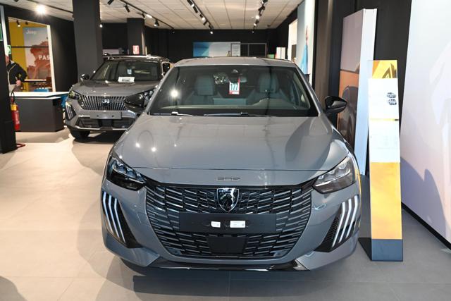 Peugeot 208 motore elettrico 156CV GT - foto 2 di 4