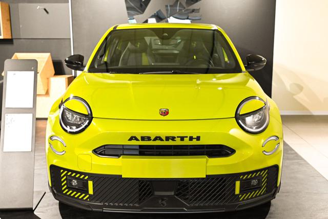 Abarth 600e Turismo - foto 2 di 4