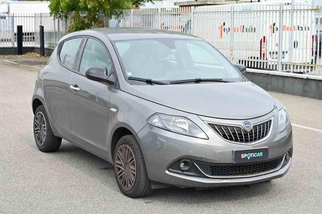 Lancia Ypsilon 1.0 FireFly 5 porte S&S Hybrid Gold Plus - foto 2 di 20
