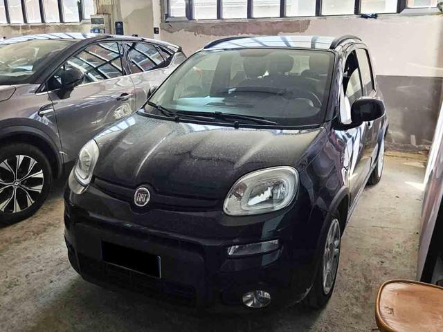 Fiat Panda 1.0 FireFly S&S Hybrid, del 2023, 45.750 km, in vendita a Pianezza (TO)