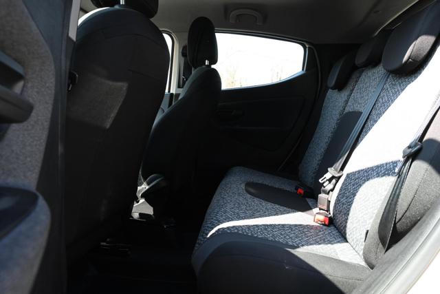 Lancia Ypsilon 1.0 FireFly S&S Hybrid Silver, del 2022, 71.790 km, in vendita a Pianezza (TO)