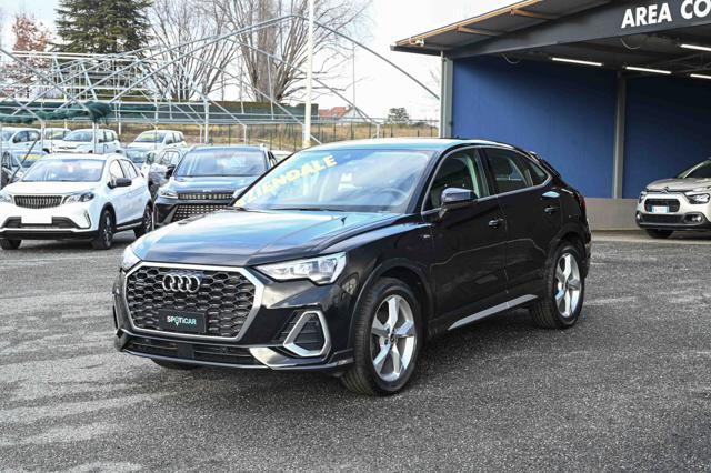 Audi Q3 2.0 35 TDI Quattro S Tronic Line Edition usato a PIANEZZA