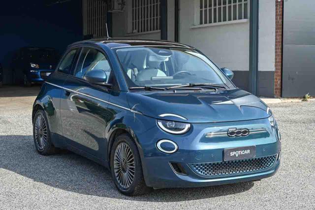 Fiat 500e Berlina 42 kWh Icon - foto 3 di 4