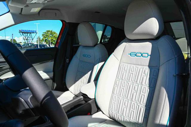 Fiat 600 La Prima Hybrid 100cv km 0 a PIANEZZA