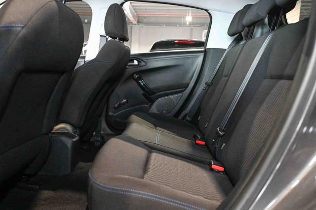 Peugeot 208 PureTech 82cv Signature SKY, del 2019, 63.575 km, in vendita a Pianezza (TO)