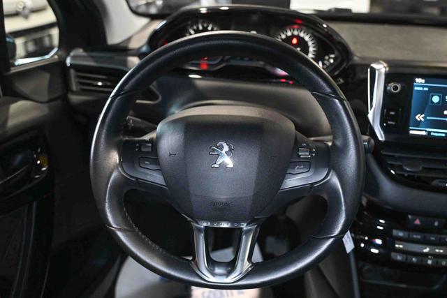 Peugeot 208 PureTech 82cv Signature SKY, del 2019, 63.575 km, in vendita a Pianezza (TO)