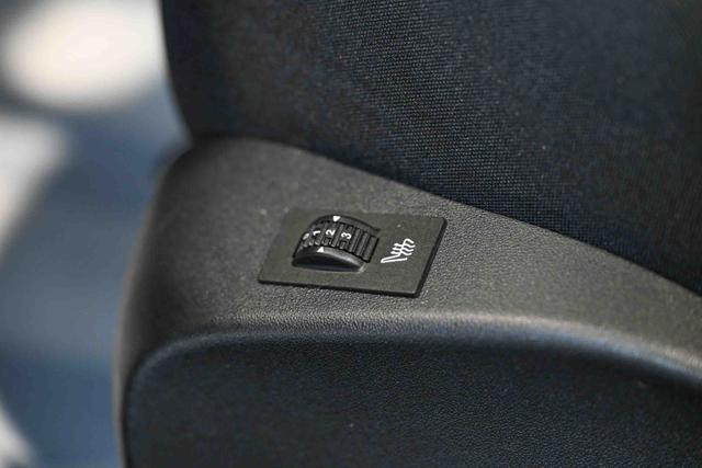 Peugeot 208 PureTech 82cv Signature SKY usato a PIANEZZA