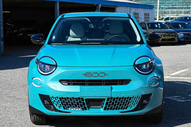 Fiat 600 La Prima Hybrid 100cv km 0 a PIANEZZA