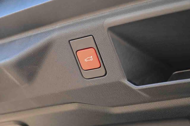 Peugeot 5008 Hybrid 145 e-DCS6 GT nuovo a PIANEZZA