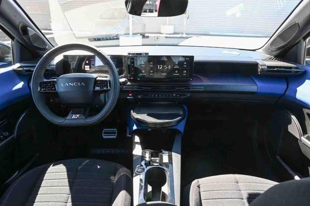 Lancia Ypsilon Hybrid e-DCT HF Line - foto 3 di 4