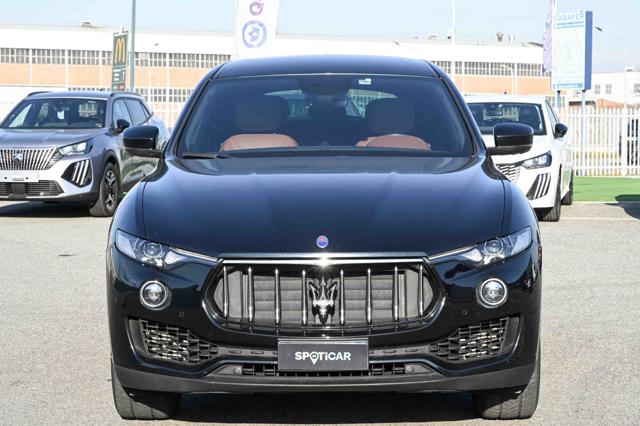 Maserati Levante 3.0 350cv V6 Q4 - foto 2 di 4