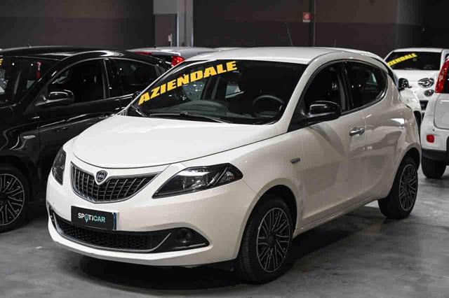 Lancia Ypsilon 1.0 FireFly 5 porte S&S Hybrid Gold usato a PIANEZZA