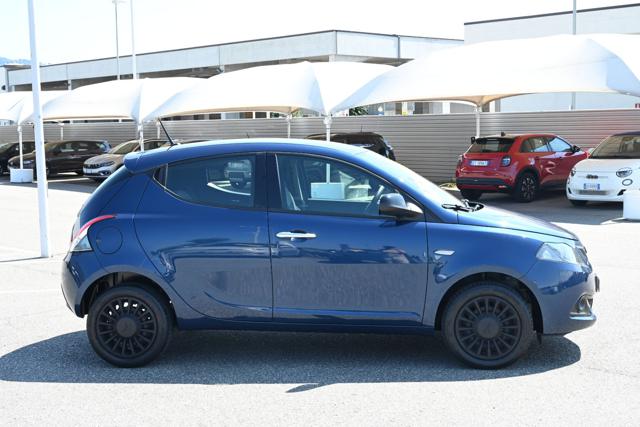 Lancia Ypsilon 1.0 FireFly 5 porte S&S Hybrid Silver usato a PIANEZZA
