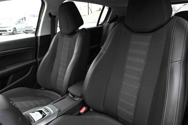 Peugeot 308 PureTech Turbo 130 S&S Allure, del 2021, 35.384 km, in vendita a Pianezza (TO)