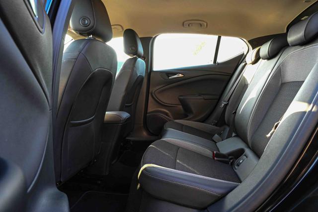 Opel Astra 1.2 Turbo 110CV S&S Business Elegance usato a PIANEZZA