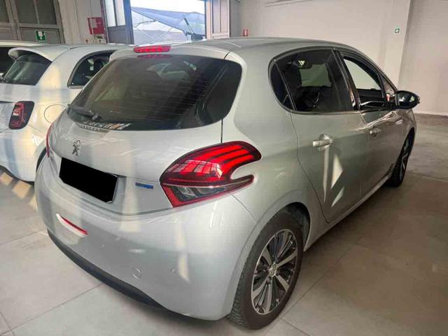 Peugeot 208 BlueHDi 100 5 porte Allure - foto 3 di 4