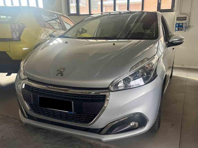 Peugeot 208 BlueHDi 100 5 porte Allure, del 2017, 96.418 km, in vendita a Pianezza (TO)