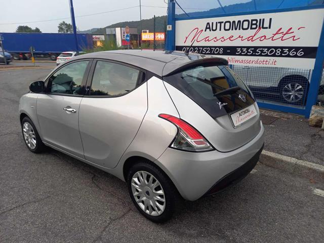 Lancia Ypsilon 0.9 TwinAir 85 CV 5 porte S&S Silver - foto 4 di 4