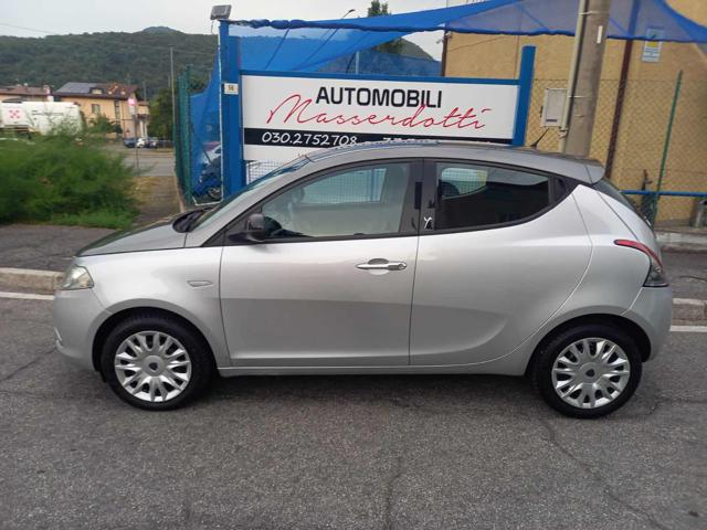 Lancia Ypsilon 0.9 TwinAir 85 CV 5 porte S&S Silver - foto 3 di 4