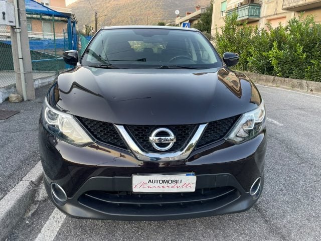 Nissan Qashqai 1.5 dCi N-Vision - foto 2 di 4