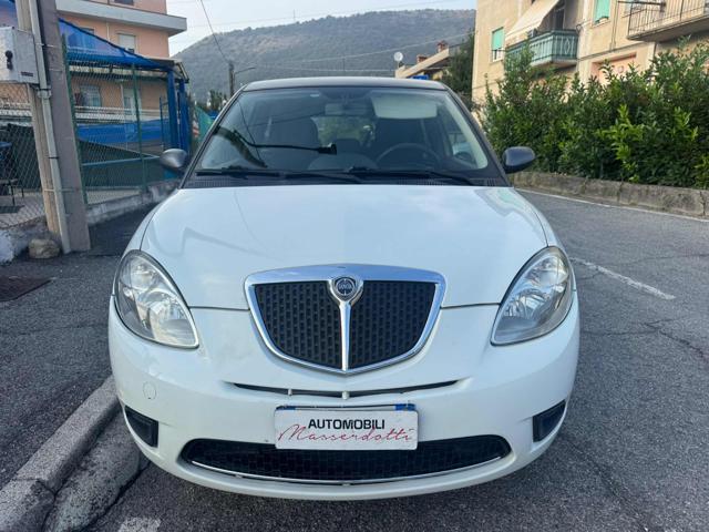 Lancia Ypsilon 1.2 Argento - foto 2 di 4