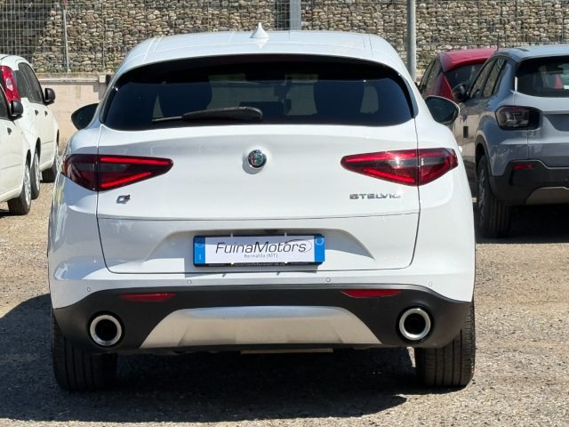 Alfa Romeo Stelvio 2.2 Turbodiesel 210 CV AT8 Q4 Executive - foto 3 di 4