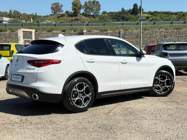 Alfa Romeo Stelvio 2.2 Turbodiesel 210 CV AT8 Q4 Executive - foto 2 di 4