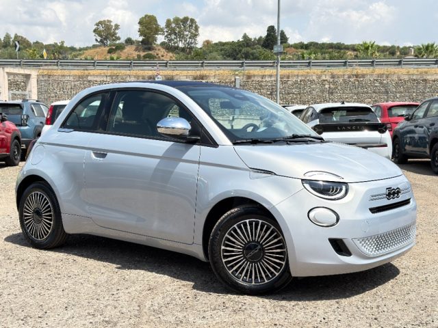 Fiat 500 Cabrio 1.0 hybrid Dolcevita - foto 3 di 4