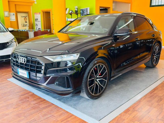 Audi Q8 50 TDI 286 CV quattro tiptronic Sport Pack S-Line - foto 2 di 4