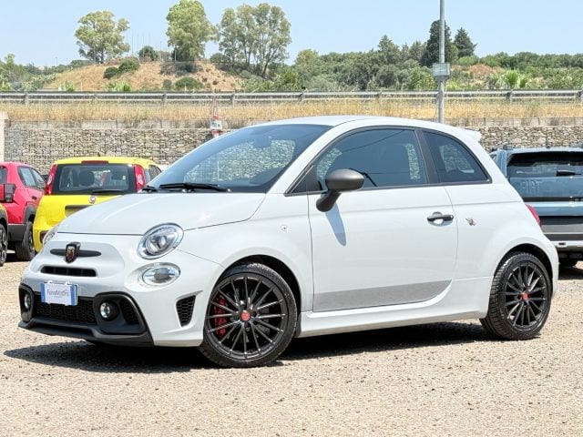 Abarth 595 1.4 Turbo T-Jet 180 CV Competizione SABELT, del 2022, 3.600 km, in vendita a Bernalda (MT)