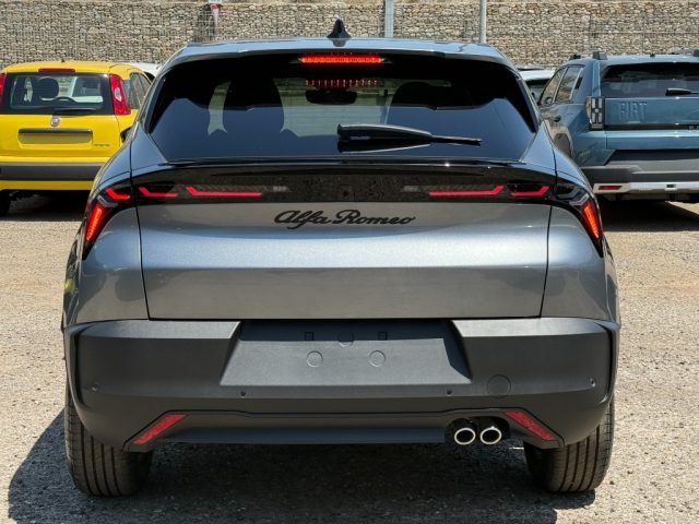 Alfa Romeo Junior 1.2 145 CV Hybrid eDCT6 Sprint - foto 4 di 21