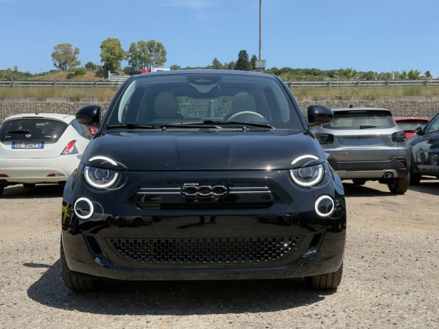 Fiat 500 Berlina Hybrid La Prima - foto 2 di 18