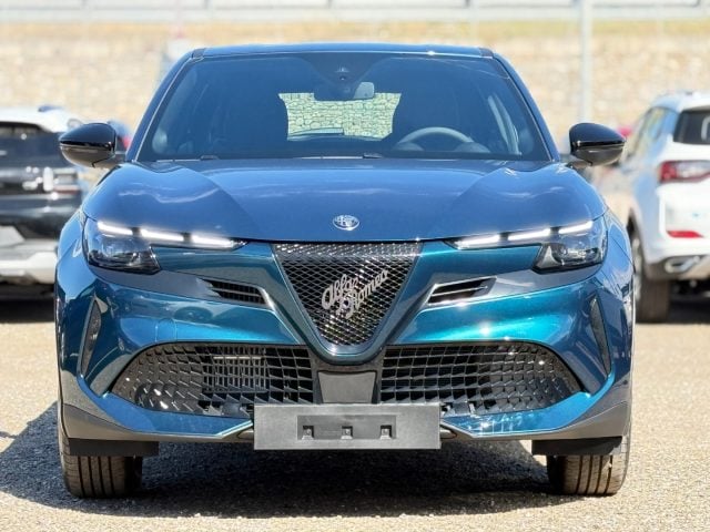Alfa Romeo Junior 1.2 145 CV Hybrid eDCT6 NUOVO - foto 2 di 4