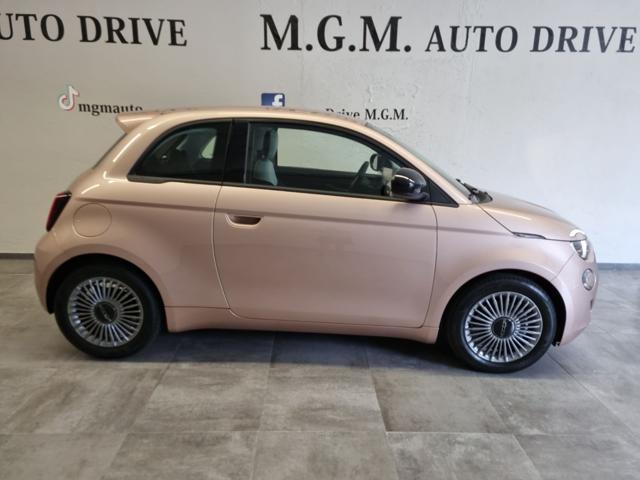 Fiat 500 Berlina Hybrid Icon - foto 4 di 4