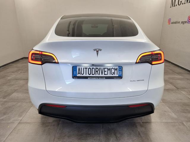 Tesla Model Y Long Range AWD - foto 3 di 4