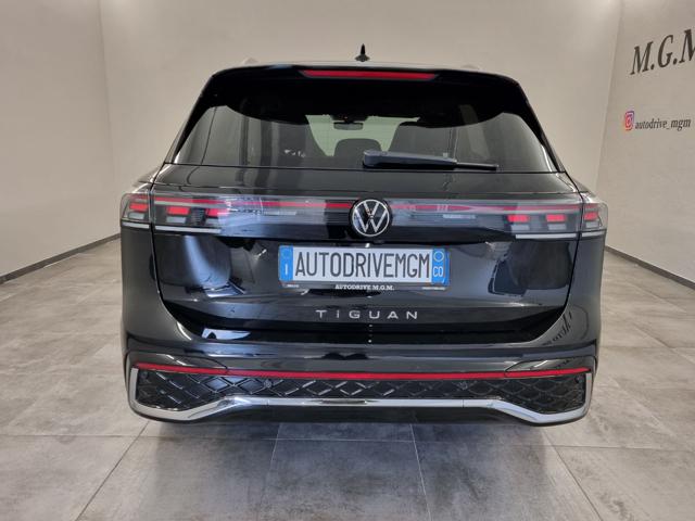 Volkswagen Tiguan 2.0 TDI 150 CV DSG R-Line - foto 3 di 4