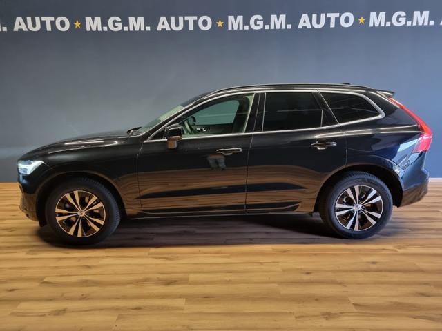 Volvo XC60 B5 (d) AWD Geartronic Momentum Pro - foto 4 di 4