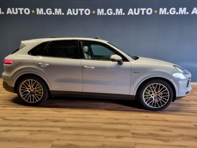 Porsche Cayenne 3.0 V6 E-Hybrid Platinum Edition - foto 4 di 4