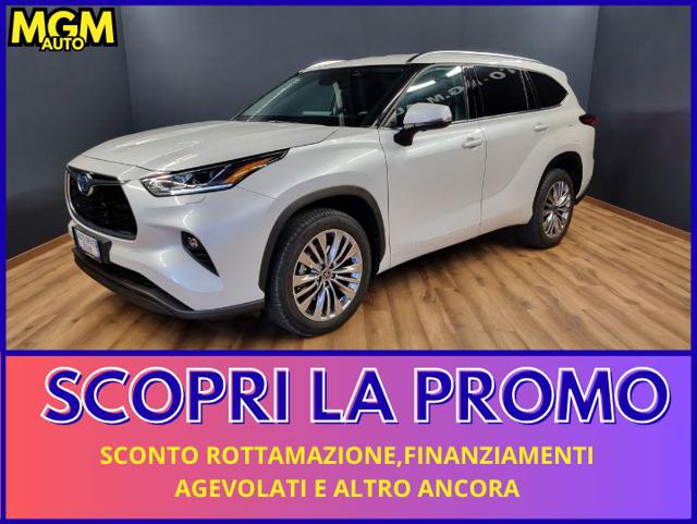 Toyota Highlander AWD-I LOUNGE 7 POSTI, del 2024, 2.540 km, in vendita a Erba (CO)