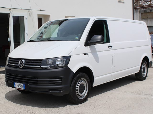 Volkswagen Transporter 2.0 TDI 150CV PL Furgone Business ATTREZZATO usato a DUE CARRARE