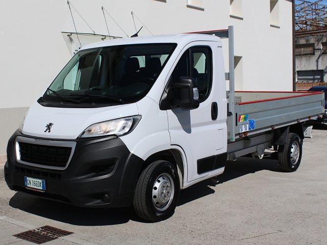 Peugeot Boxer 335 2.2 BlueHDi 140 S&S PL Cassonato usato a DUE CARRARE