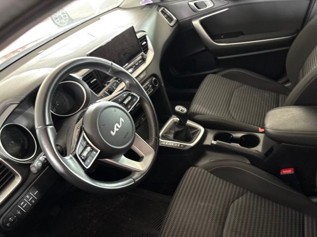 Kia cee'd 1.6 CRDi 115 CV 5p. Business Class - foto 3 di 4