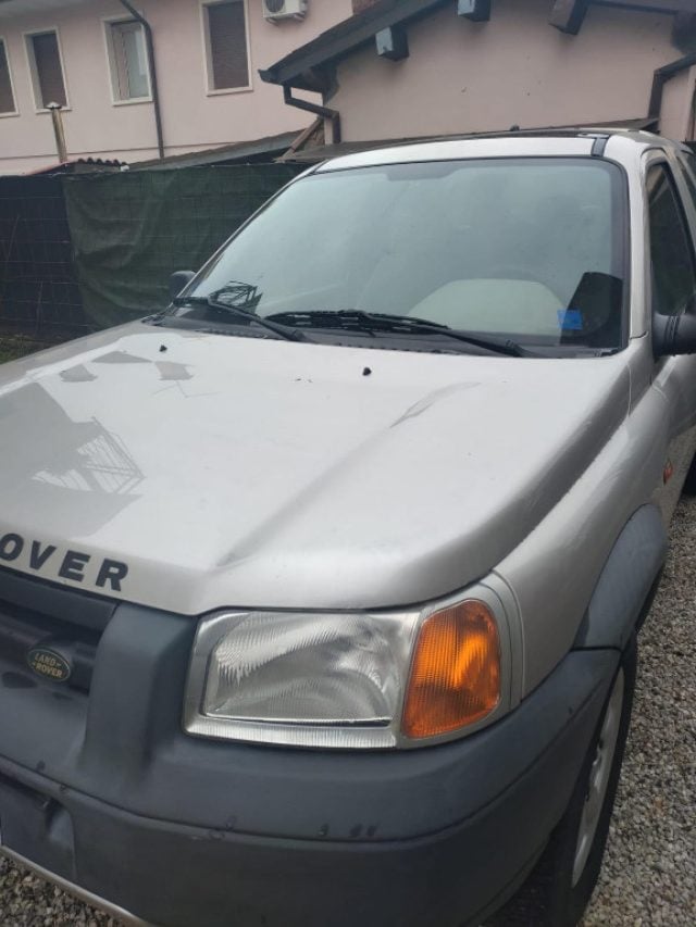 Land Rover Freelander 1.8 cat 3p. Hardback, del 2000, 200.000 km, in vendita a Asigliano Veneto (VI)